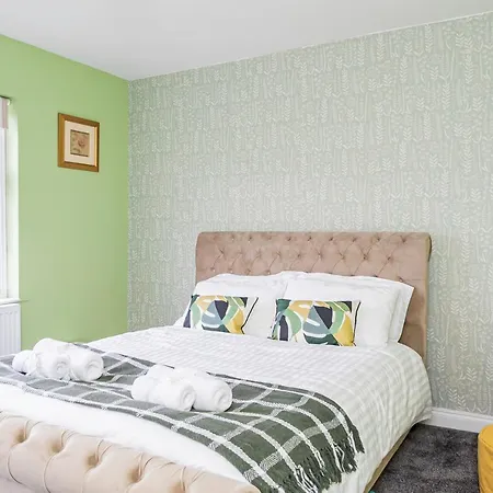 Stunning Place, Close To Windsor & Heathrow & Private Parking Burnham  Exterior photo