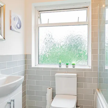 Stunning Place, Close To Windsor & Heathrow & Private Parking Burnham  Exterior photo