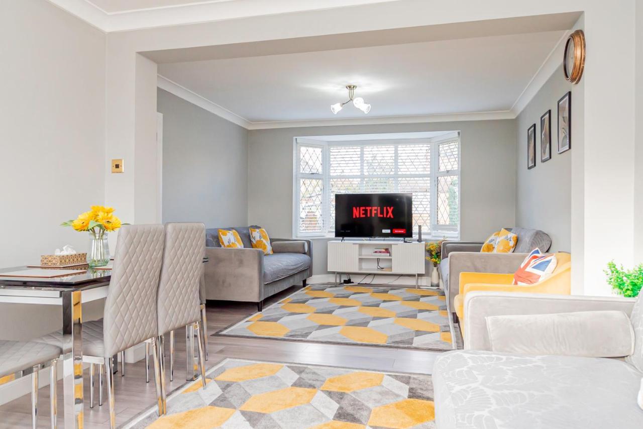 Casa de Férias Stunning Place, Close To Windsor & Heathrow & Private Parking Burnham (Buckinghamshire)