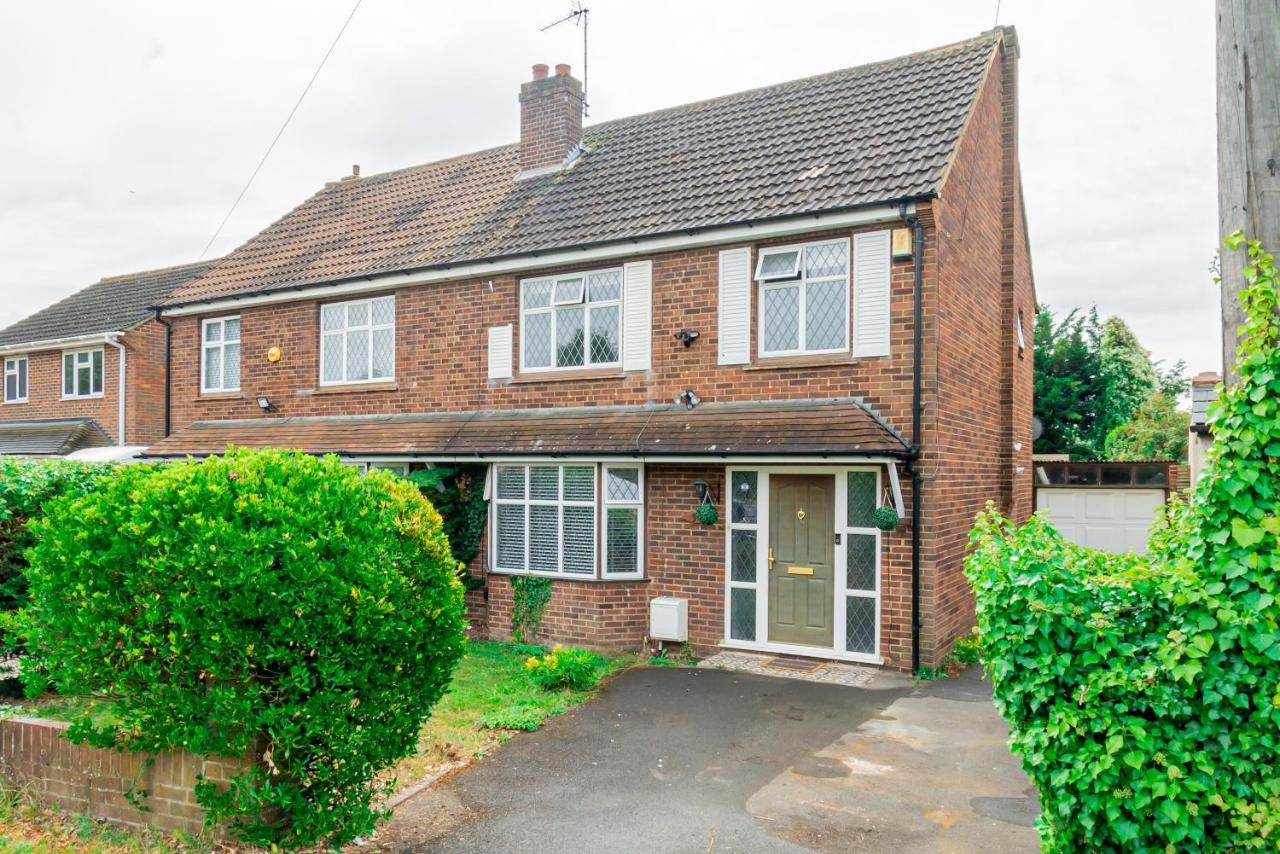 Stunning Place, Close To Windsor & Heathrow & Private Parking *