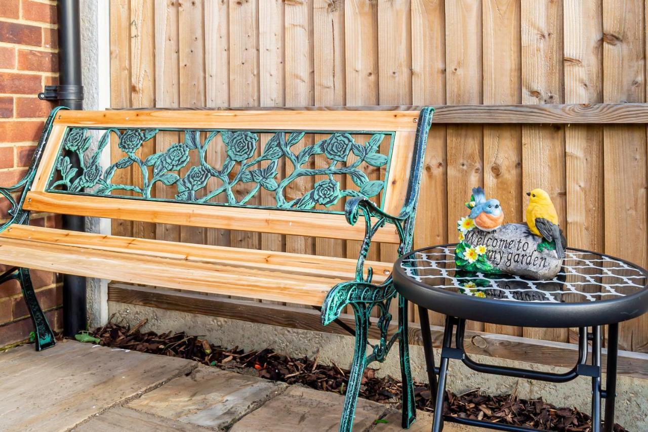 Stunning Place, Close To Windsor & Heathrow & Private Parking