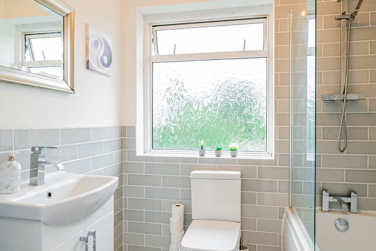 Stunning Place, Close To Windsor & Heathrow & Private Parking Burnham (Buckinghamshire)