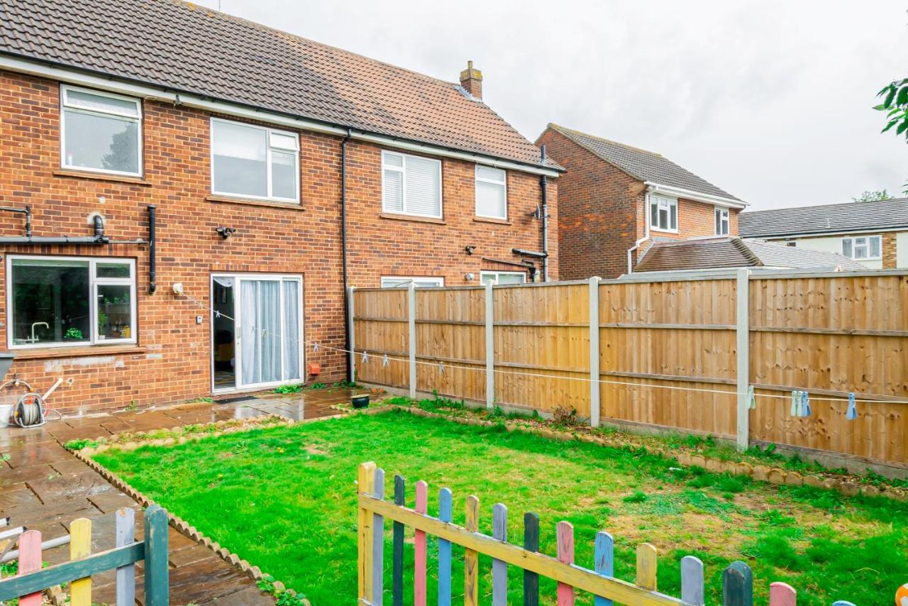 Stunning Place, Close To Windsor & Heathrow & Private Parking
