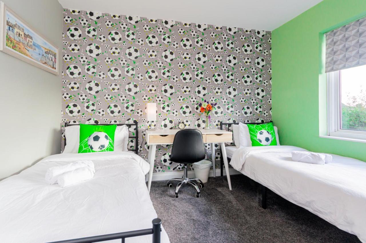 Stunning Place, Close To Windsor & Heathrow & Private Parking
